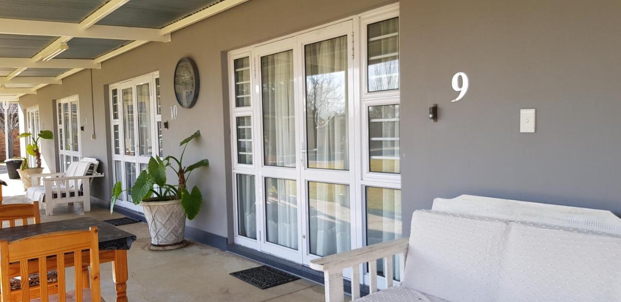 Graceland Guesthouse Potchefstroom Zewnętrze zdjęcie